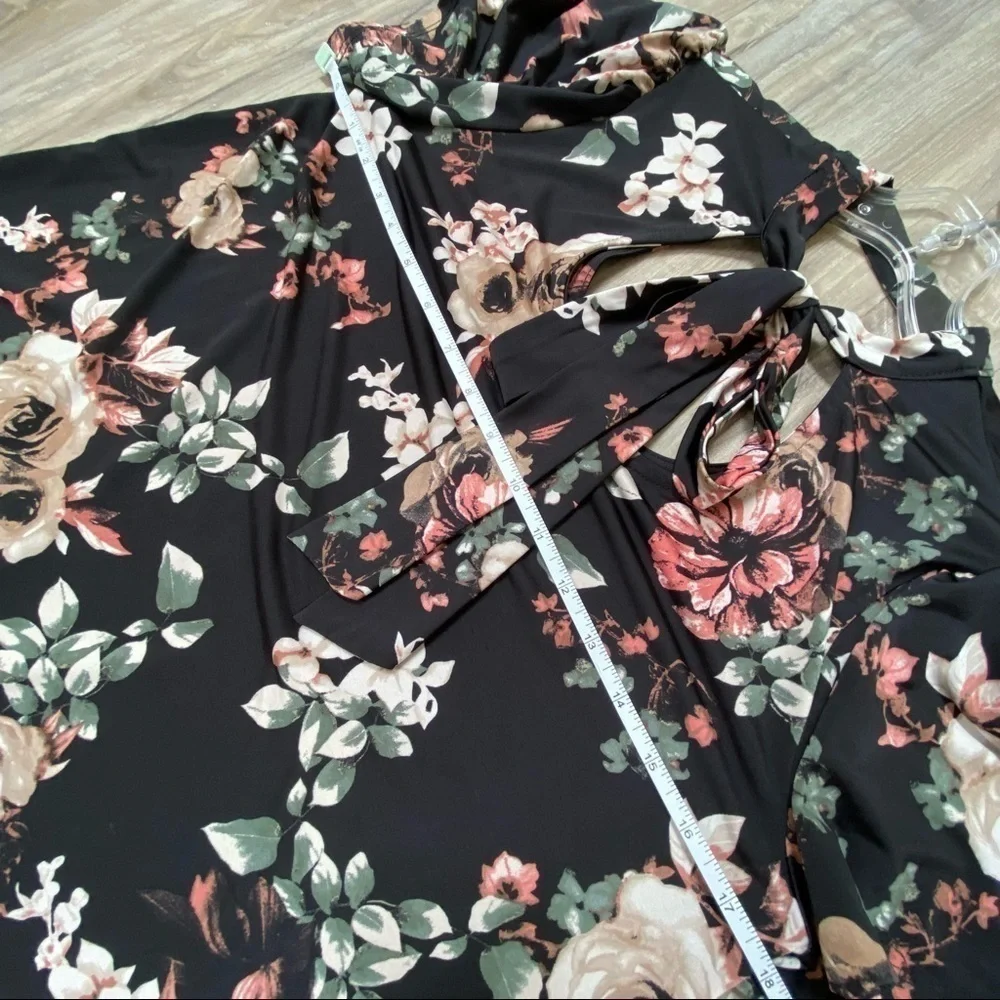 Super sweet floral gardenia Boho blouse w front bow & puff sleeves - Picture 13 of 13